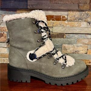 Women's Suede Ankle Boots with Faux Fur Lining